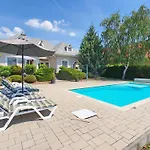 No 74 Betty With Swimming Pool 别墅 根尼斯迪亚斯